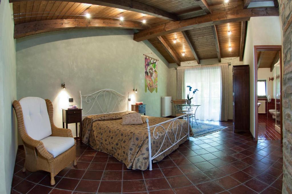 בית הארחה Cerretto Langhe 	Trattoria Del Bivio חדר תמונה